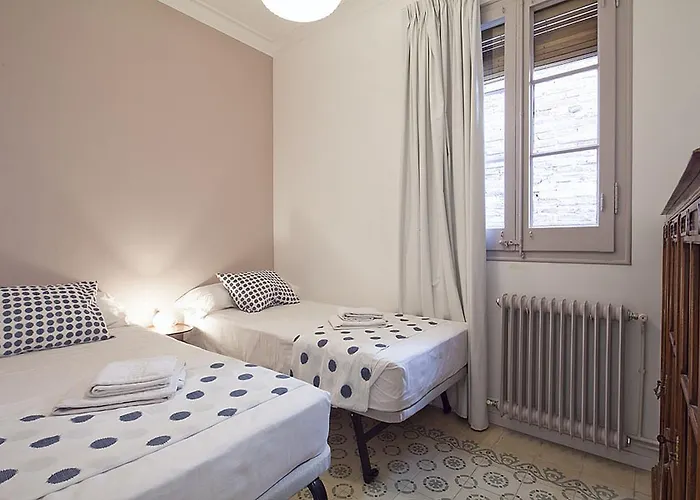 Apartment And Spacious Family Barcelona