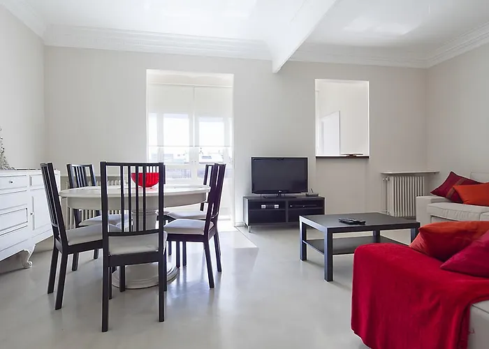 Apartment And Spacious Family Barcelona