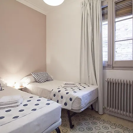 Apartment And Spacious Family Barcelona