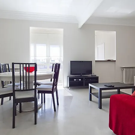 Apartment And Spacious Family Barcelona